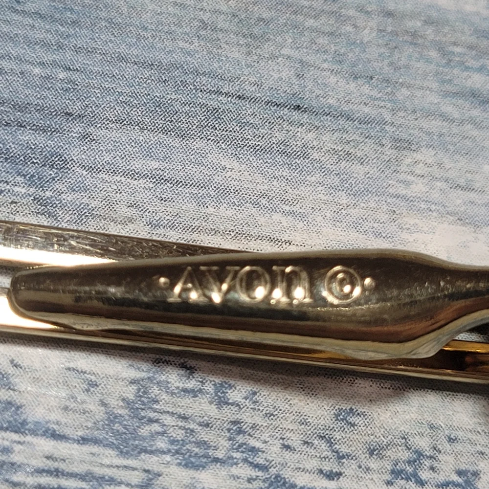 Avon pre own